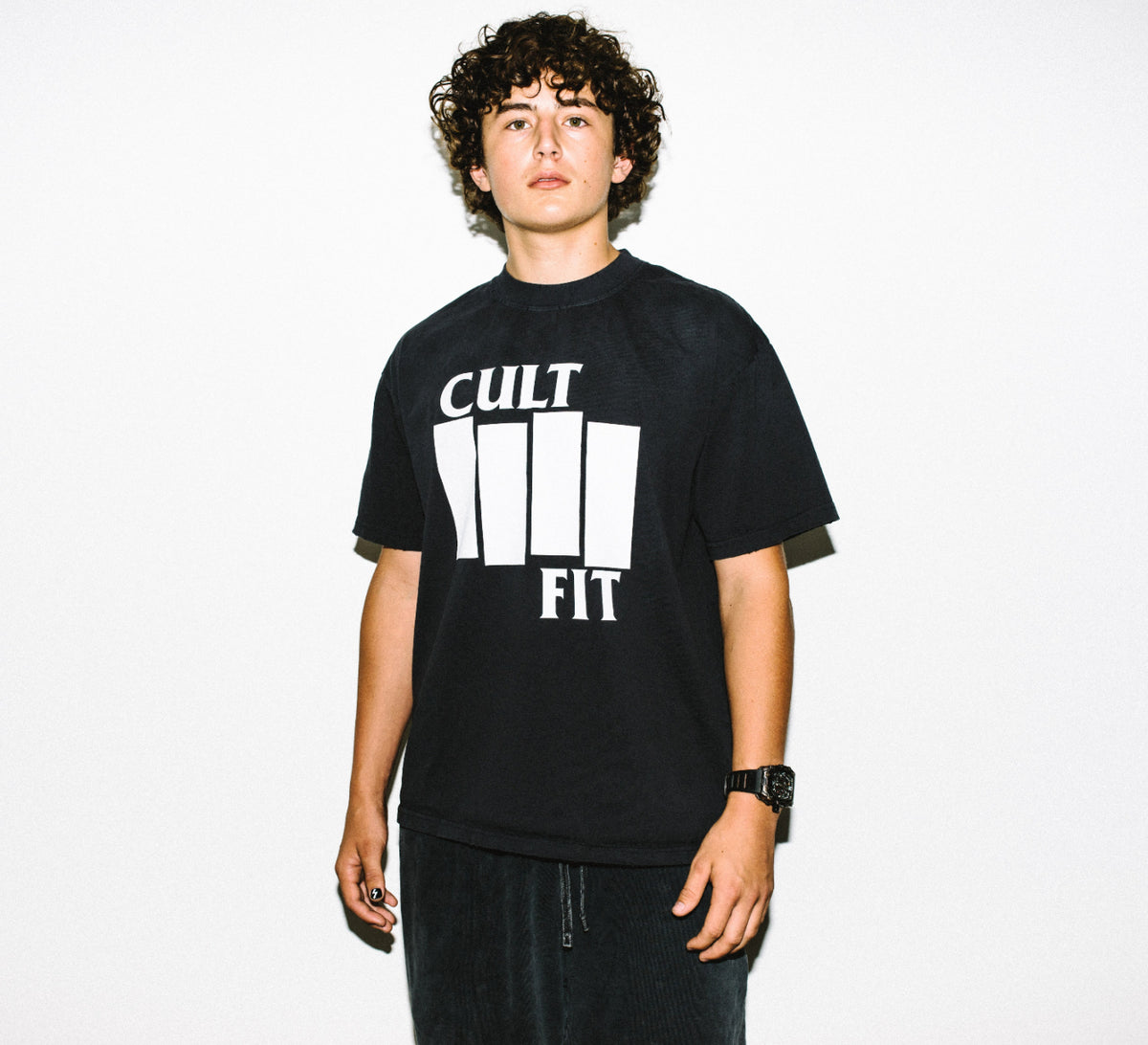 CULT FLAG- Vintage Washed Frayed T-Shirt
