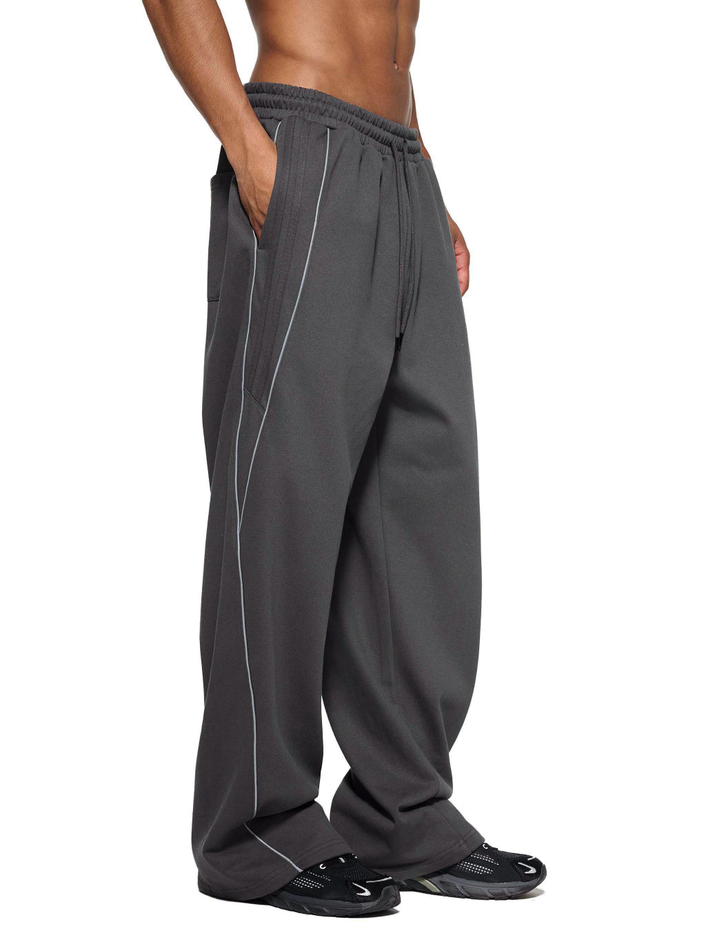 CULT.- Reflection Striped Straight-Leg Sweatpants